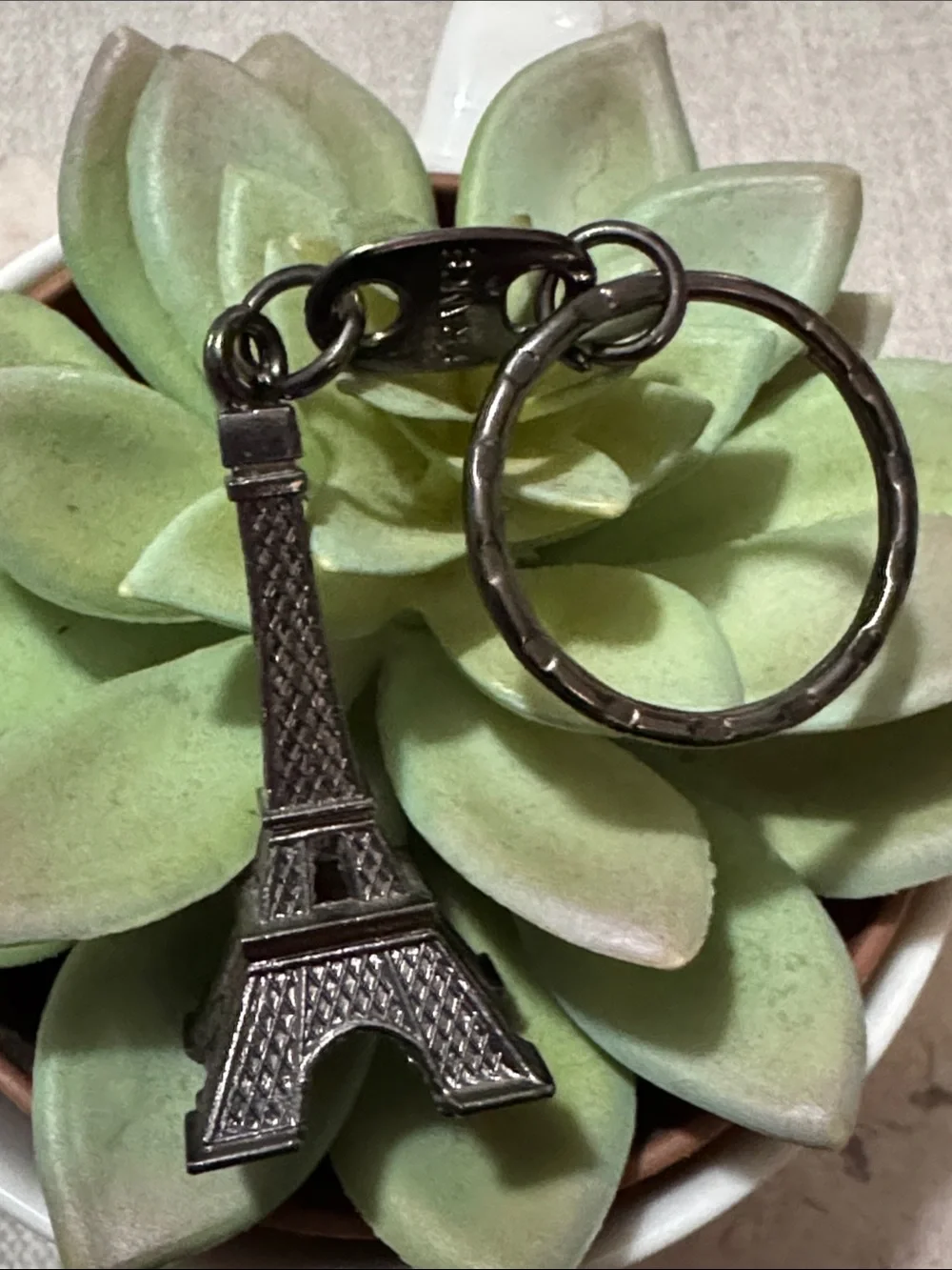 New Eiffel Tower-Paris Key Chain-Metal-Silver Toned